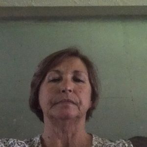 Meet your Posher, Laurie